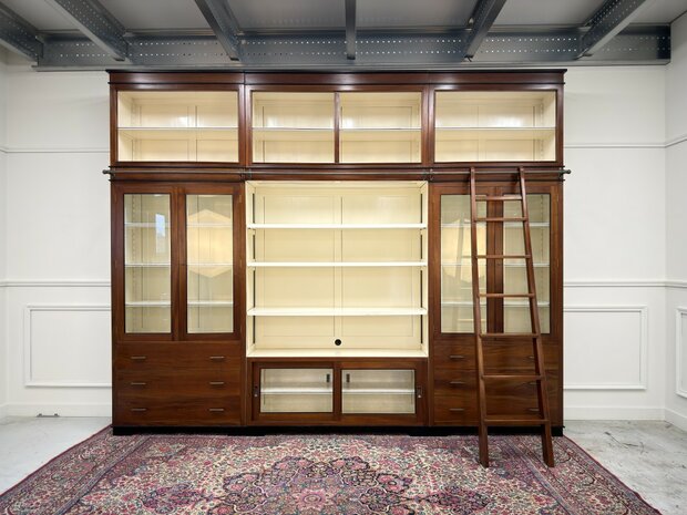 Klassiek-Antiek-Oud-Engels-Chesterfield-Vintage-Art-Deco-Boekenkast-Bibliotheekkast-Kast-met-Ladder-Trap