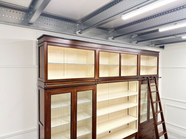 Klassiek-Antiek-Oud-Engels-Chesterfield-Vintage-Art-Deco-Boekenkast-Bibliotheekkast-Kast-met-Ladder-Trap