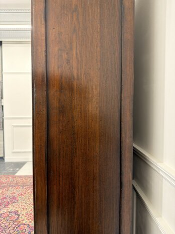 Klassiek-Antiek-Engels-Vintage-Chesterfield-Eikenhouten-Royal-Antique-Collecton-RAC-Boekenkast-Bibliotheekkast-Kast