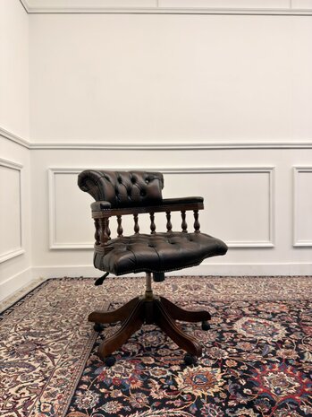 Klassiek-Engels-Antiek-Oud-Chesterfield-Vintage-Bureaustoel-President-Chair-Oxblood-Rood-Leder