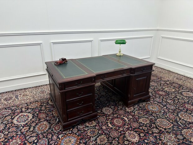 Klassiek-Engels-Antiek-Oud-Vintage-Chesterfield-Bureau-Desk-Partnerdesk-Groen-Leder