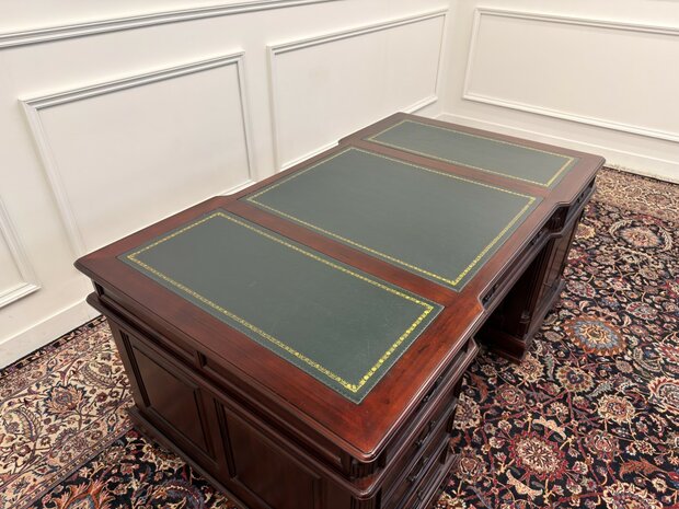 Klassiek-Engels-Antiek-Oud-Vintage-Chesterfield-Bureau-Desk-Partnerdesk-Groen-Leder