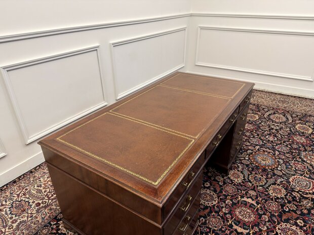 Klassiek-Engels-Antiek-Oud-Vintage-Chesterfield-Bureau-Desk-Partnerdesk-Bruin-Leder
