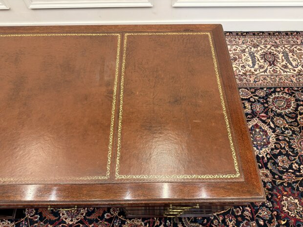 Klassiek-Engels-Antiek-Oud-Vintage-Chesterfield-Bureau-Desk-Partnerdesk-Bruin-Leder