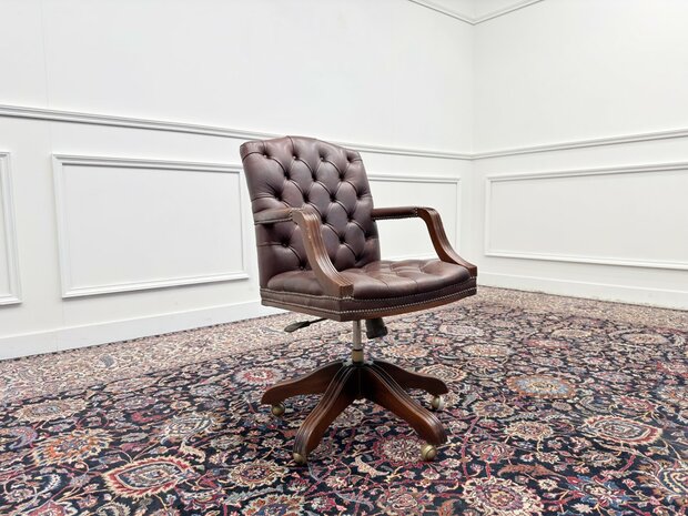 Klassiek-Engels-Antiek-Oud-Vintage-Chesterfield-Bureaustoel-President-Chair-Oxblood-Rood-Leder