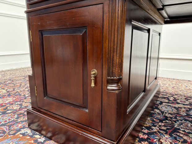Klassiek-Engels-Antiek-Oud-Vintage-Chesterfield-Bureau-Desk-Partnerdesk-met-Groen-Leder