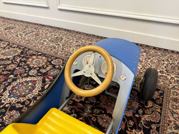 Postmodern pedal car by Christophe Gilet for Vilac 8