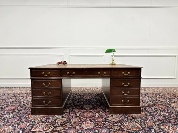 Klassiek-Engels-Antiek-Oud-Vintage-Chesterfield-Bureau-Desk-Partnerdesk-Olijf-Groen-Leder