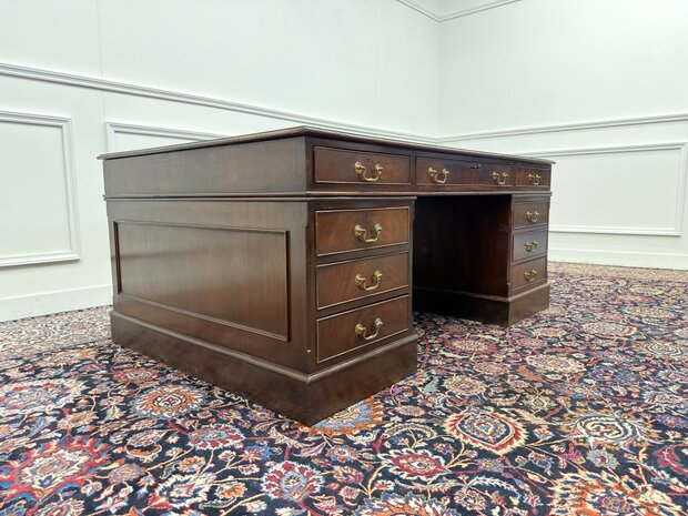 Klassiek-Engels-Antiek-Oud-Vintage-Chesterfield-Bureau-Desk-Partnerdesk-Olijf-Groen-Leder
