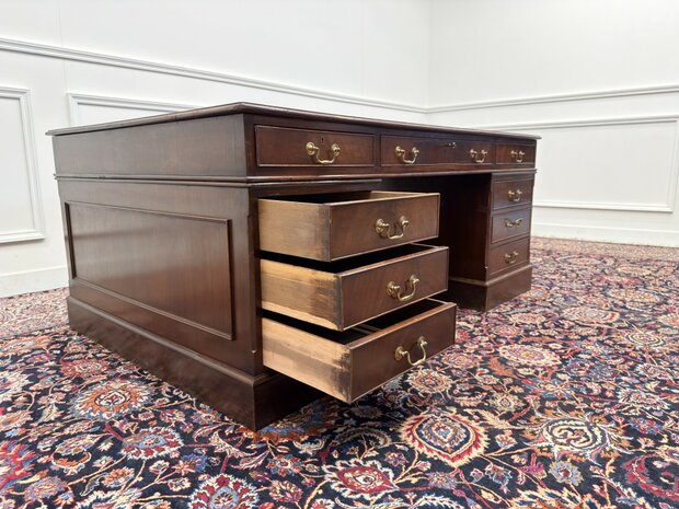 Klassiek-Engels-Antiek-Oud-Vintage-Chesterfield-Bureau-Desk-Partnerdesk-Olijf-Groen-Leder
