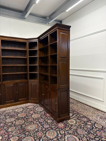 Klassiek-Antiek-Oud-Engels-Vintage-Chesterfield-Mahonie-Boekenkast-Hoekkast-Kast