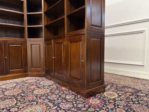 Klassiek-Antiek-Oud-Engels-Vintage-Chesterfield-Mahonie-Boekenkast-Hoekkast-Kast