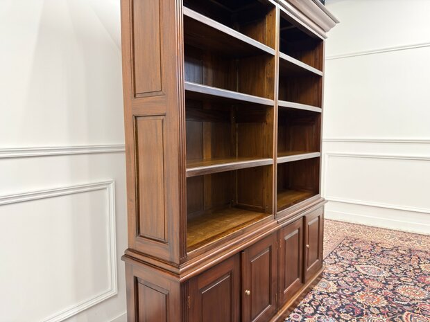 Klassiek-Engels-Antiek-Oud-Mahoniehout-Vintage-Chesterfield-Boekenkast-Kast