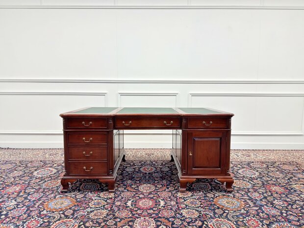 Klassiek-Engels-Antiek-Oud-Vintage-Chesterfield-Bureau-Desk-Partnerdesk-Groen-Leder-Ingelegd