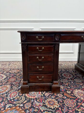 Klassiek-Engels-Antiek-Oud-Vintage-Chesterfield-Bureau-Desk-Groen-Leder-Ingelegd