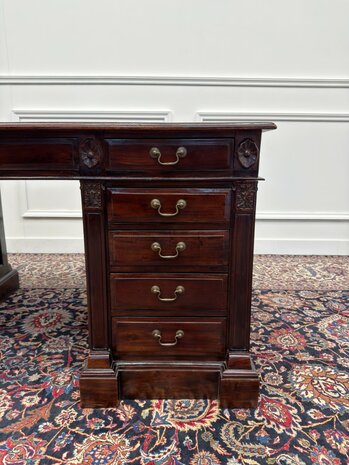 Klassiek-Engels-Antiek-Oud-Vintage-Chesterfield-Bureau-Desk-Groen-Leder-Ingelegd