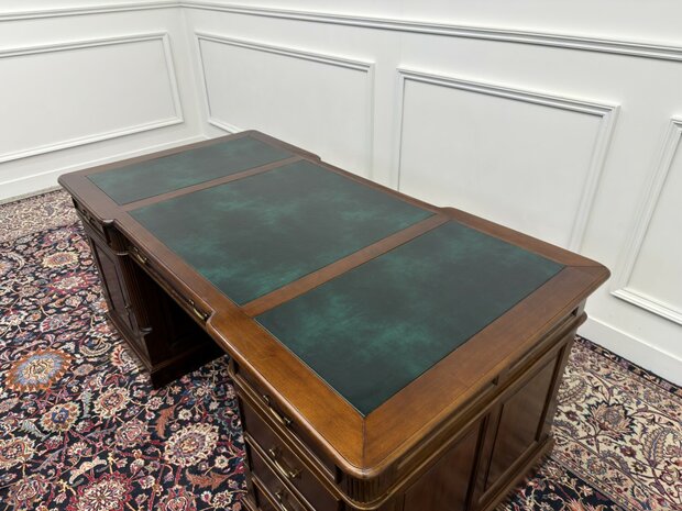 Klassiek-Engels-Oud-Antiek-Chesterfield-Vintage-Bureau-Desk-Partnerdesk-Groen-Leder