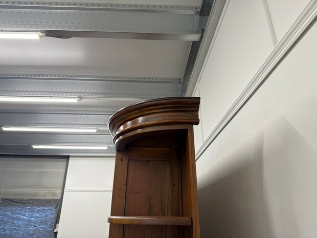 Klassiek-Engels-Oud-Antiek-Chesterfield-Vintage-Boekenkast-Bibiotheekkast-Buffetkast-Kast
