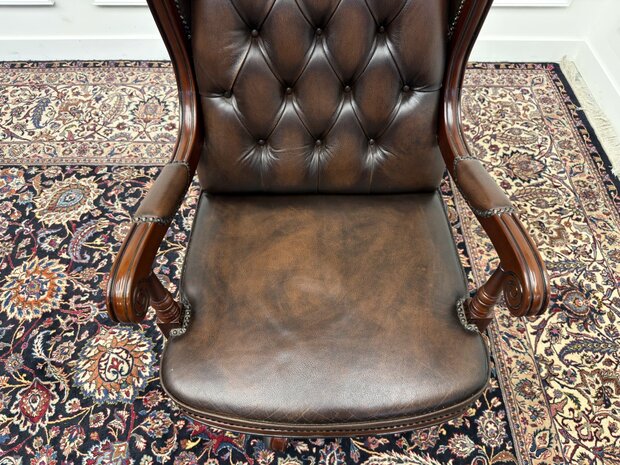 Klassiek-Antiek-Engels-Oud-Chesterfield-Bureaustoel-Director-President-Chair-Bruin-Leder