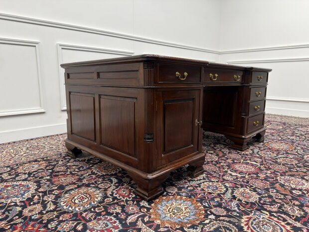 Klassiek-Antiek-Engels-Oud-Chesterfield-Bureau-Desk-Partnerdesk-Groen-Leder-Ingelegd