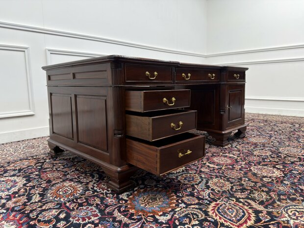 Klassiek-Antiek-Engels-Oud-Chesterfield-Bureau-Desk-Partnerdesk-Groen-Leder-Ingelegd