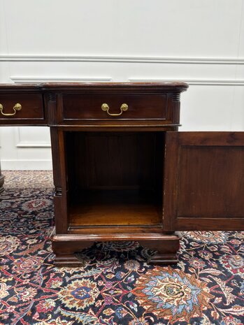 Klassiek-Antiek-Engels-Oud-Chesterfield-Bureau-Desk-Partnerdesk-Groen-Leder-Ingelegd