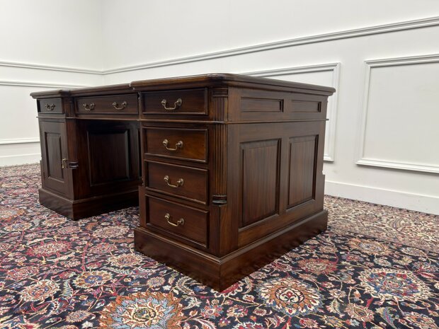 Klassiek-Antiek-Engels-Oud-Chesterfield-Bureau-Desk-Partnerdesk-Groen-Leder-Ingelegd