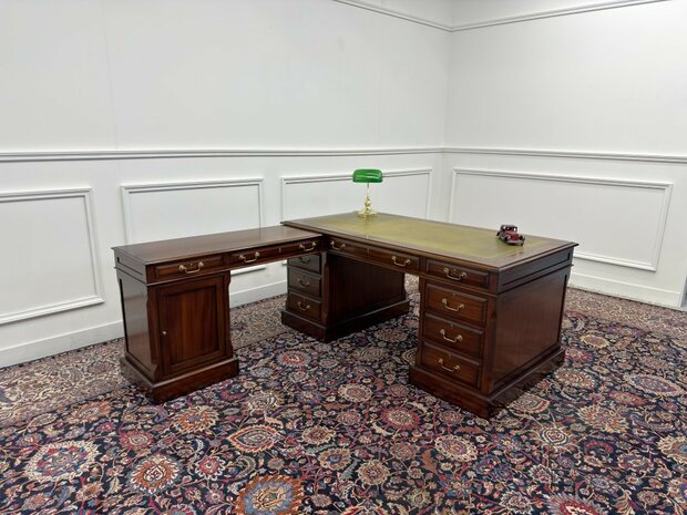 Klassiek-Antiek-Engels-Oud-Chesterfield-Originele-Globe-Wernicke-Bureau-Hoekbureau-Desk-Mahoniehout-Groen-Leder