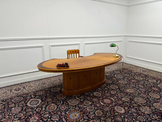 Klassiek-Antiek-Engels-Oud-Chesterfield-Art-Deco-Originele-Globe-Wernicke-Bureau-Desk-met-Bureaustoel-en-Bureaulegger