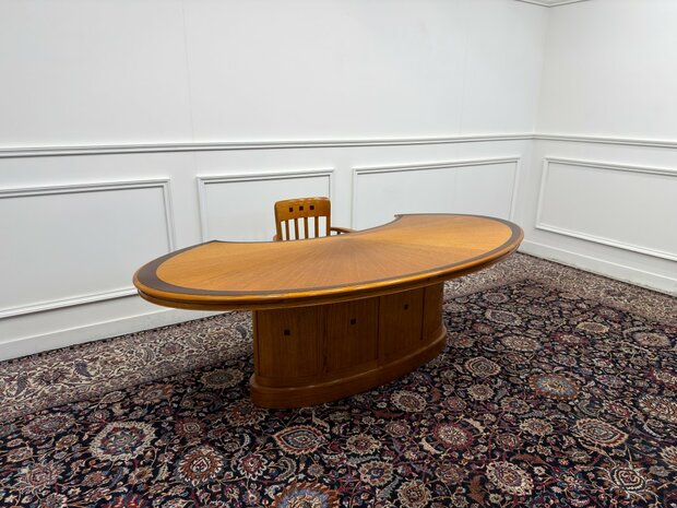 Klassiek-Antiek-Engels-Oud-Chesterfield-Art-Deco-Originele-Globe-Wernicke-Bureau-Desk-met-Bureaustoel-en-Bureaulegger