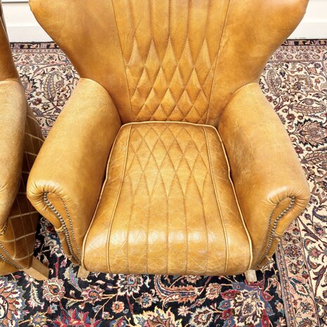 Klassiek-Engels-Antiek-Oud-Chesterfield-Aviator-Fauteuils-Schaapleder-Set