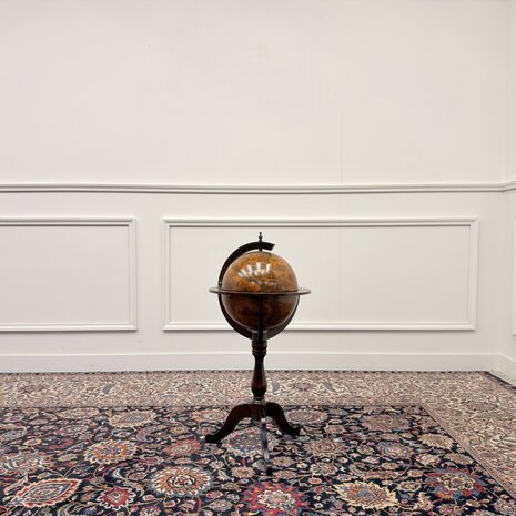 Klassiek-Engels-Italiaans--Antiek-Oud-Chesterfield-Globe-Barglobe-Vloermodel