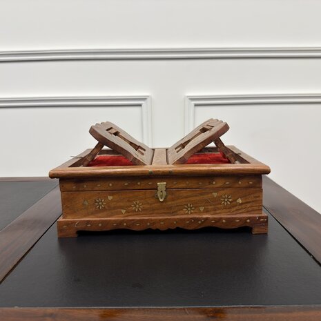 Antieke-Indonesische-boeken-standaard-1