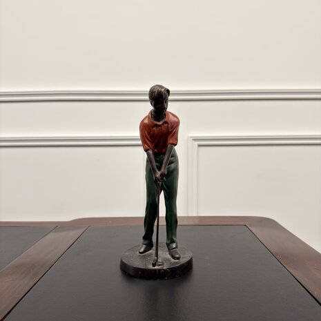 Antiek-brons-beeld-golfer-rood
