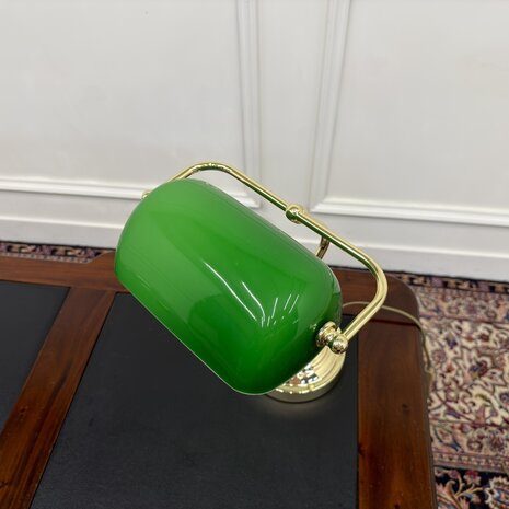 Klassieke-Bureaulamp-notaris-lamp-bankierslamp-messing-met-groen-glas-glazend-3