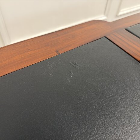 Klassiek-Antiek-Engels-Oud-Chesterfield-Bureau-Desk-Zwart-Leder