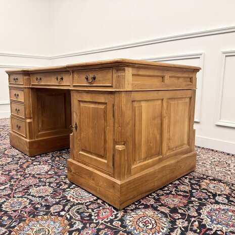 Klassiek-Antiek-Engels-Oud-Chesterfield-Teakhouten-Teak-Bureau-Bruin-Leder