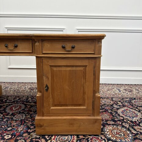 Klassiek-Antiek-Engels-Oud-Chesterfield-Teakhouten-Teak-Bureau-Bruin-Leder