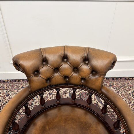 Klassiek-Engels-Antiek-Oud-Vintage-Springvale-Chesterfield-Set-Stoelen-Bureaustoel-Captain-Chair-Bruin-Cognac-Leder
