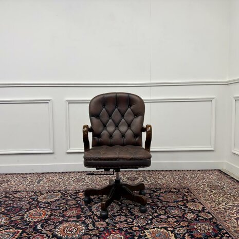 Klassieke-Chesterfield-bureaustoel-office-chair-bruin-1