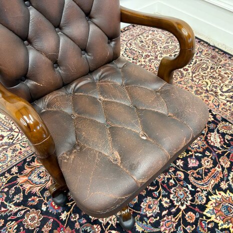 Klassieke-Chesterfield-bureaustoel-office-chair-bruin-6