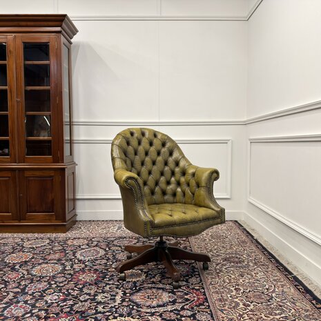 Engels-Klassiek-Oud-Antiek-Vintage-Chesterfield-Bureaustoel-Director-Directors-Chair-Groen-Leder