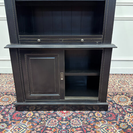 Klassiek-Antiek-Engels-Oud-Vintage-Chesterfield-Zwart-Zwarte-Boekenkast-Kast