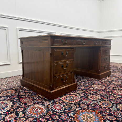 Klassiek-Engels-Antiek-Oud-Vintage-Chesterfield-Eiken-Eichholtz-Bureau-Desk