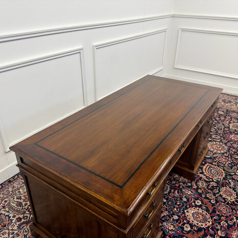 Klassiek-Engels-Antiek-Oud-Vintage-Chesterfield-Eiken-Eichholtz-Bureau-Desk