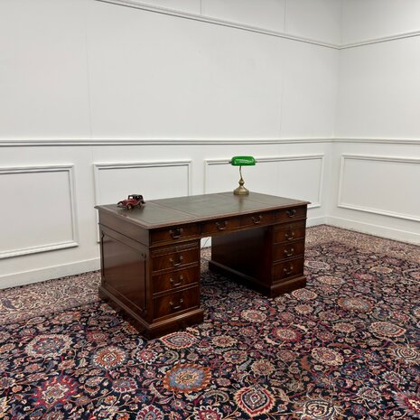Klassiek-Engels-Antiek-Oud-Vintage-Chesterfield-Bureau-Desk-Groen-Leder