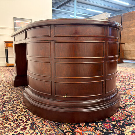 Klassiek-Engels-Antiek-Oud-Vintage-Chesterfield-Groot-Ovaal-Bureau-Desk