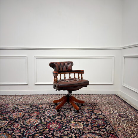 Klassiek-Engels-Antiek-Oud-Vintage-Chesterfield-Bureaustoel-Captain-Chair-Oxblood-Leder