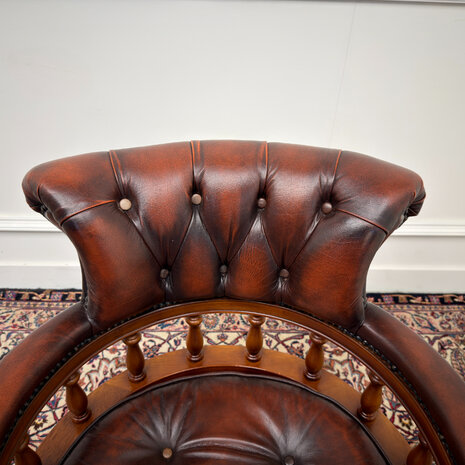 Klassiek-Engels-Antiek-Oud-Vintage-Chesterfield-Bureaustoel-Captain-Chair-Oxblood-Leder