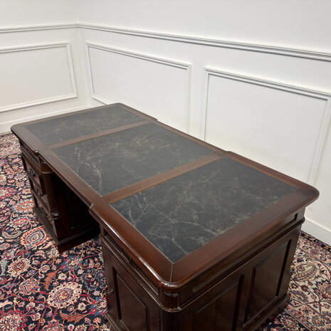 Klassiek-Engels-Antiek-Oud-Vintage-Chesterfield-Bureau-Desk-Partnerdesk-Set-Zwart-Leder-Met-Stoelen